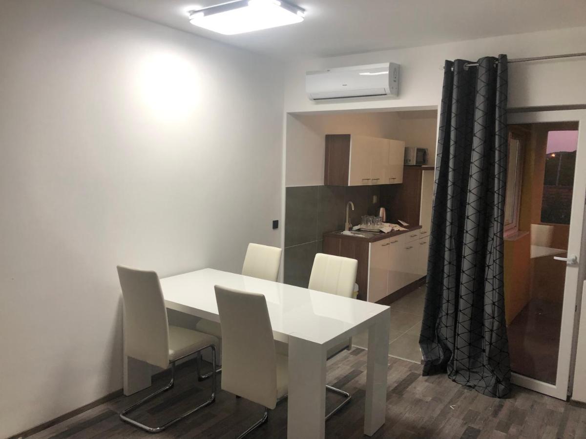 Apartmani Bm Biograd Na Moru Buitenkant foto