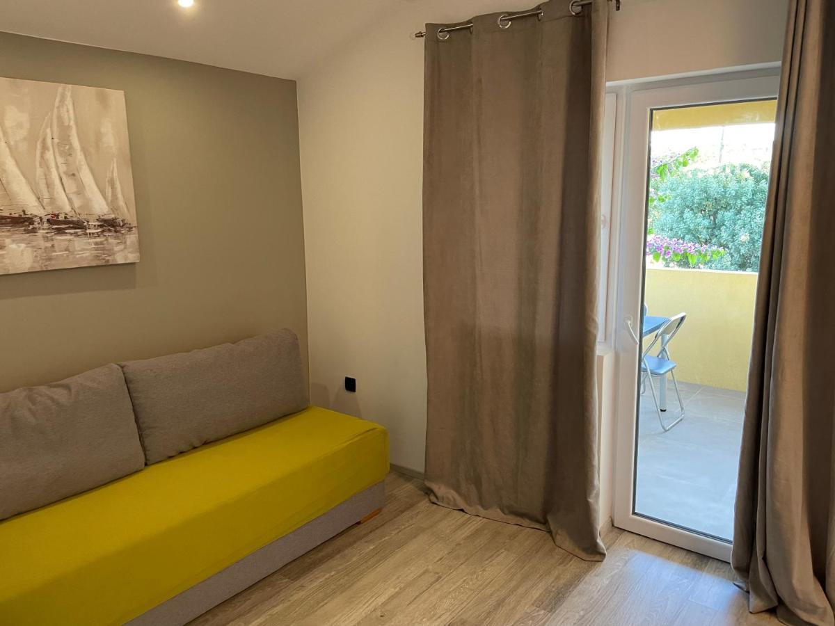 Apartmani Bm Biograd Na Moru Buitenkant foto