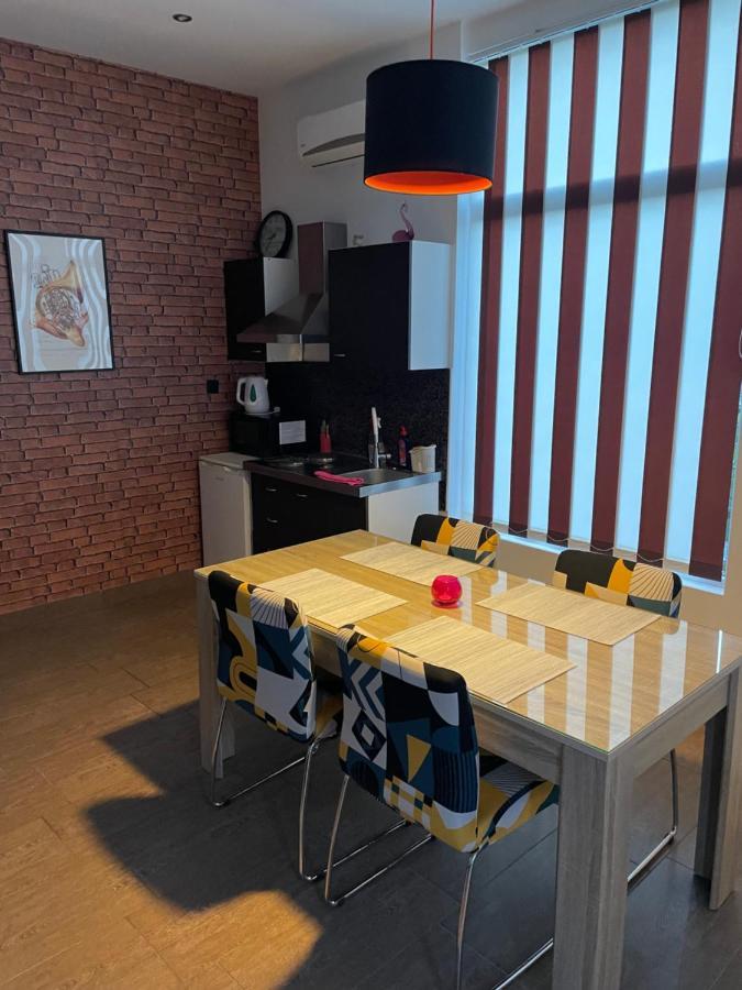 Apartmani Bm Biograd Na Moru Buitenkant foto